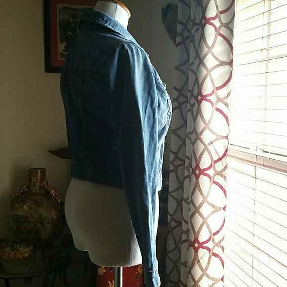 Old Navy jeans jacket. - Picture 3 of 8